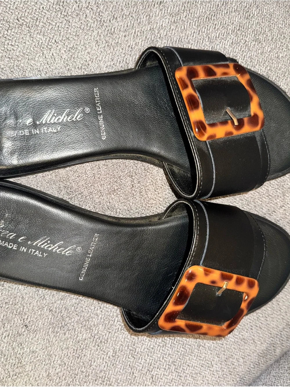 Slide Sandals with Tortoiseshell Buckle - Black